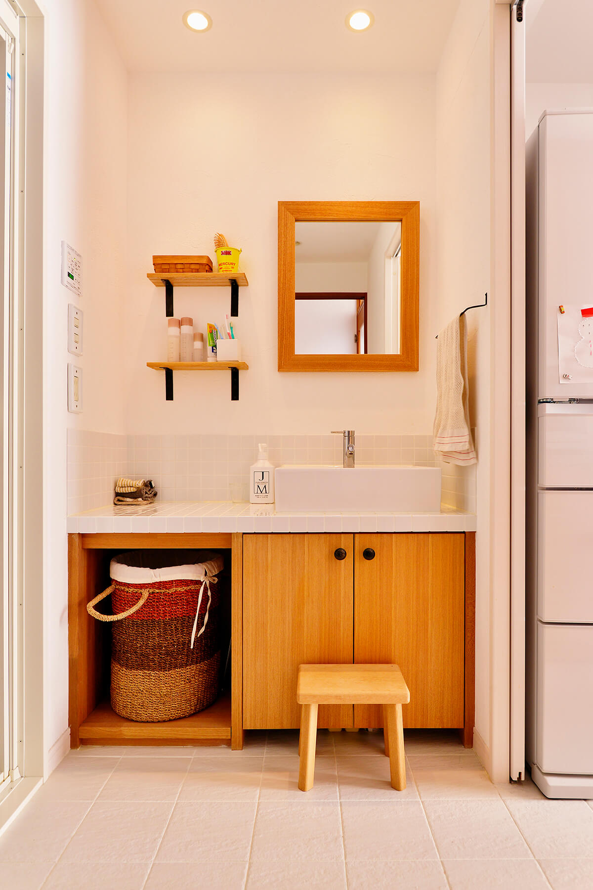 洗面・ランドリールームの造作棚・造作収納の事例