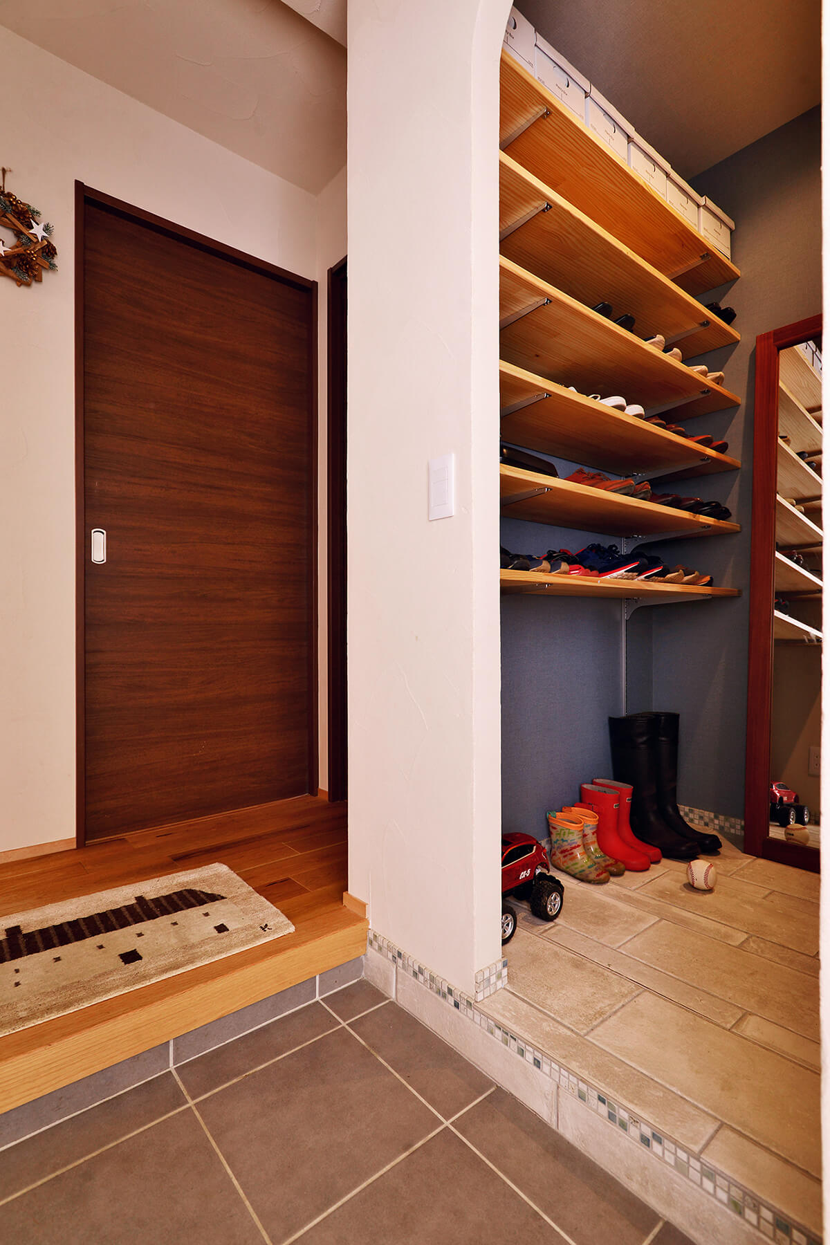 玄関の靴棚・造作棚・造作収納の事例