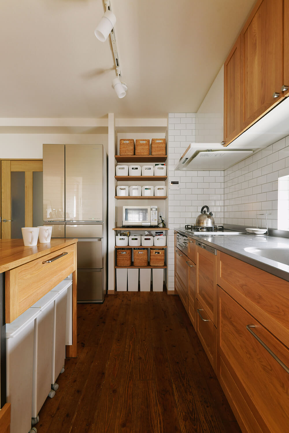 キッチンの造作棚・造作収納の事例