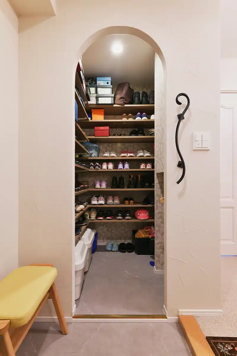 玄関の靴棚・造作棚・造作収納の事例