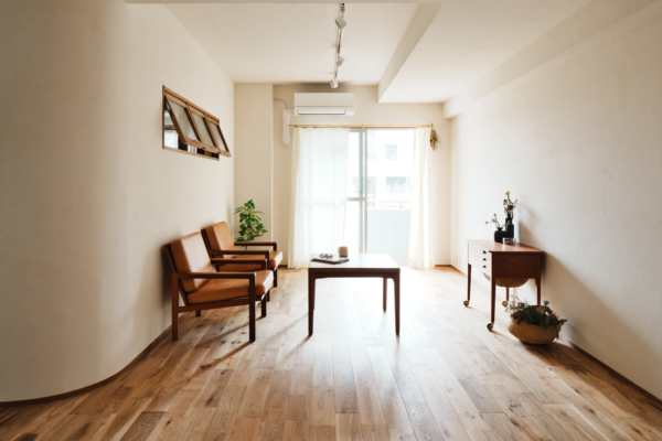 無垢フローリングのワックスのかけ方｜正しいメンテナンスで美しさも長持ち。